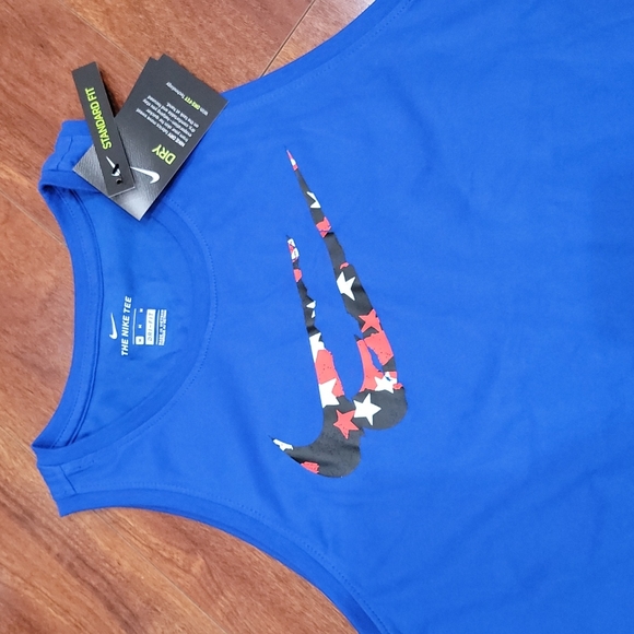 NWT Nike dri-fit tank - Picture 2 of 7